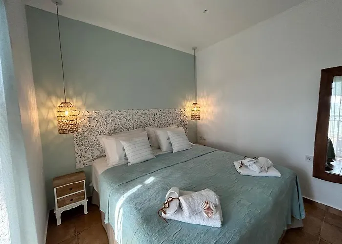 Calliopes By The Sea Boutique * Paralia Dionysiou