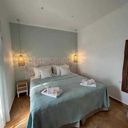 Calliopes By The Sea Boutique Apartment