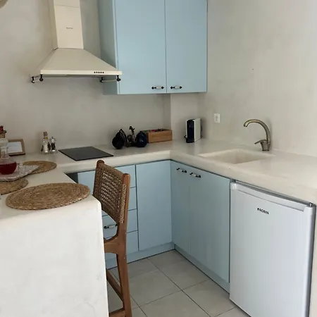Calliopes By The Sea Boutique Apartament *