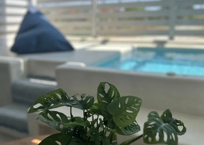 Calliopes By The Sea Boutique * Paralia Dionisiou