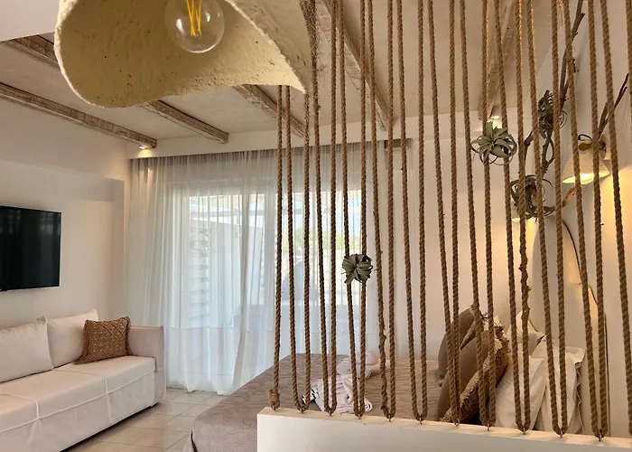 Calliopes By The Sea Boutique * Paralia Dionisiou